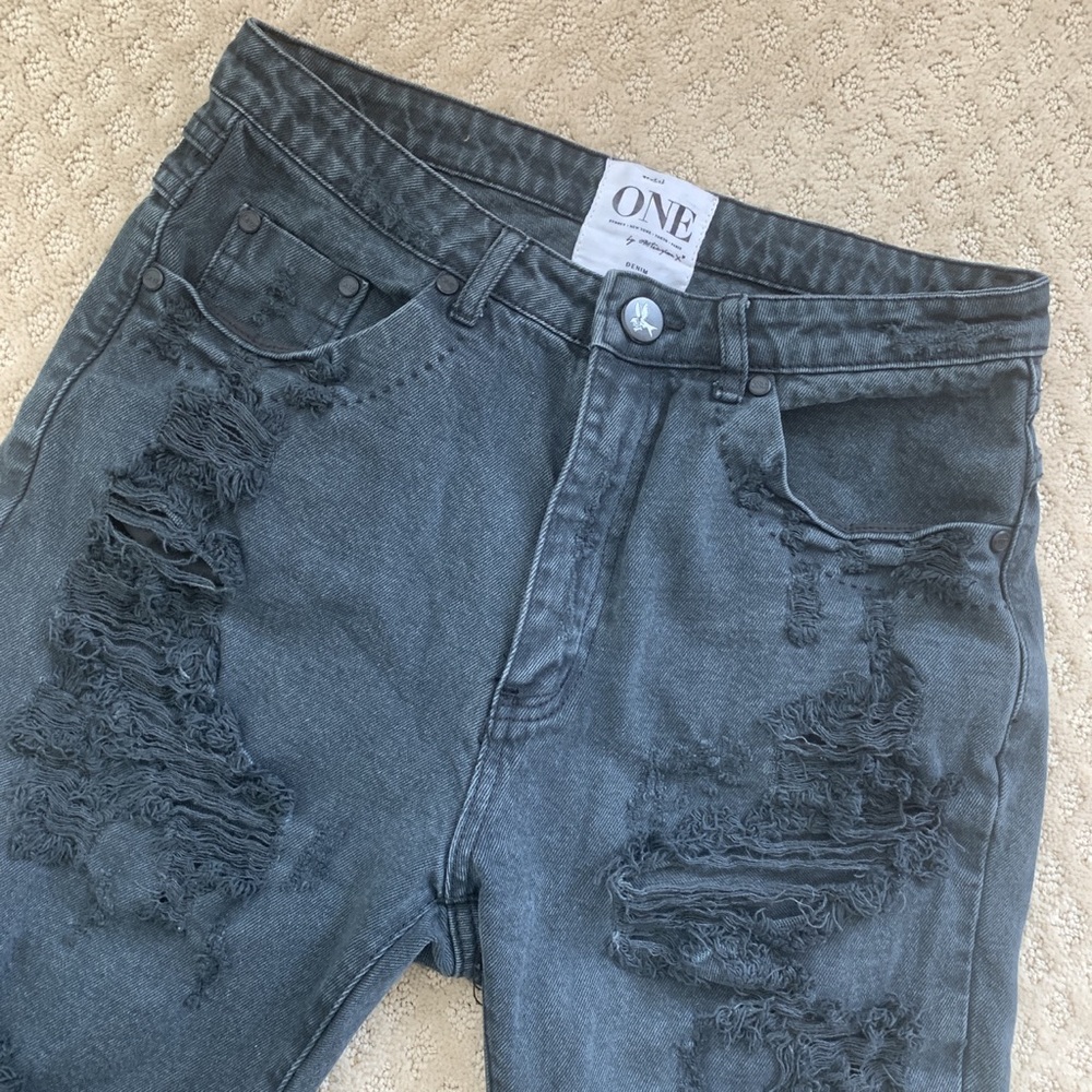 One Teaspoon Distressed Boyfriend Jeans size 26
